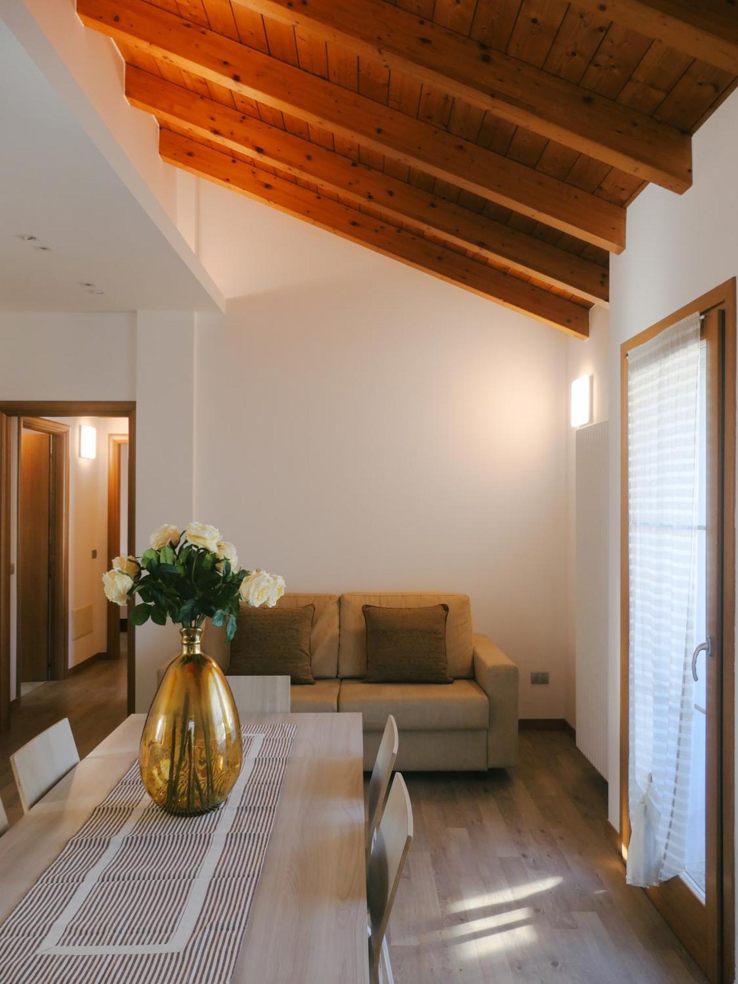 The Lake Home Colico Luaran gambar