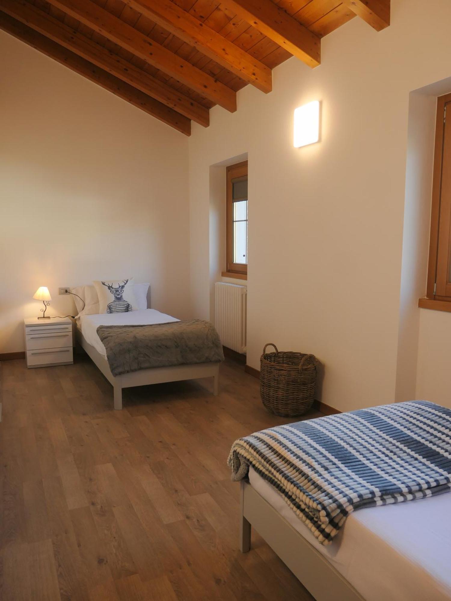 The Lake Home Colico Luaran gambar