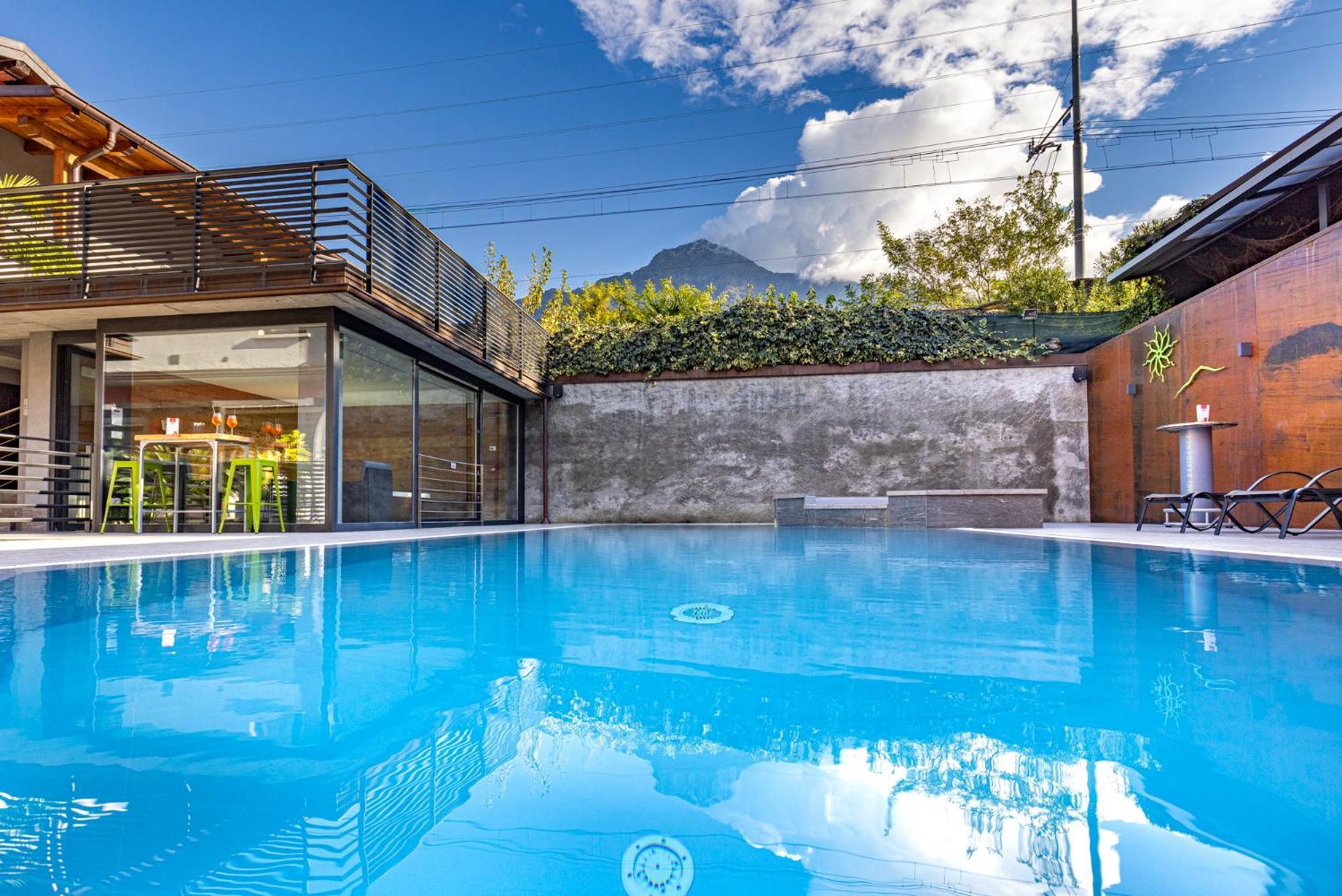 The Lake Home Colico Luaran gambar